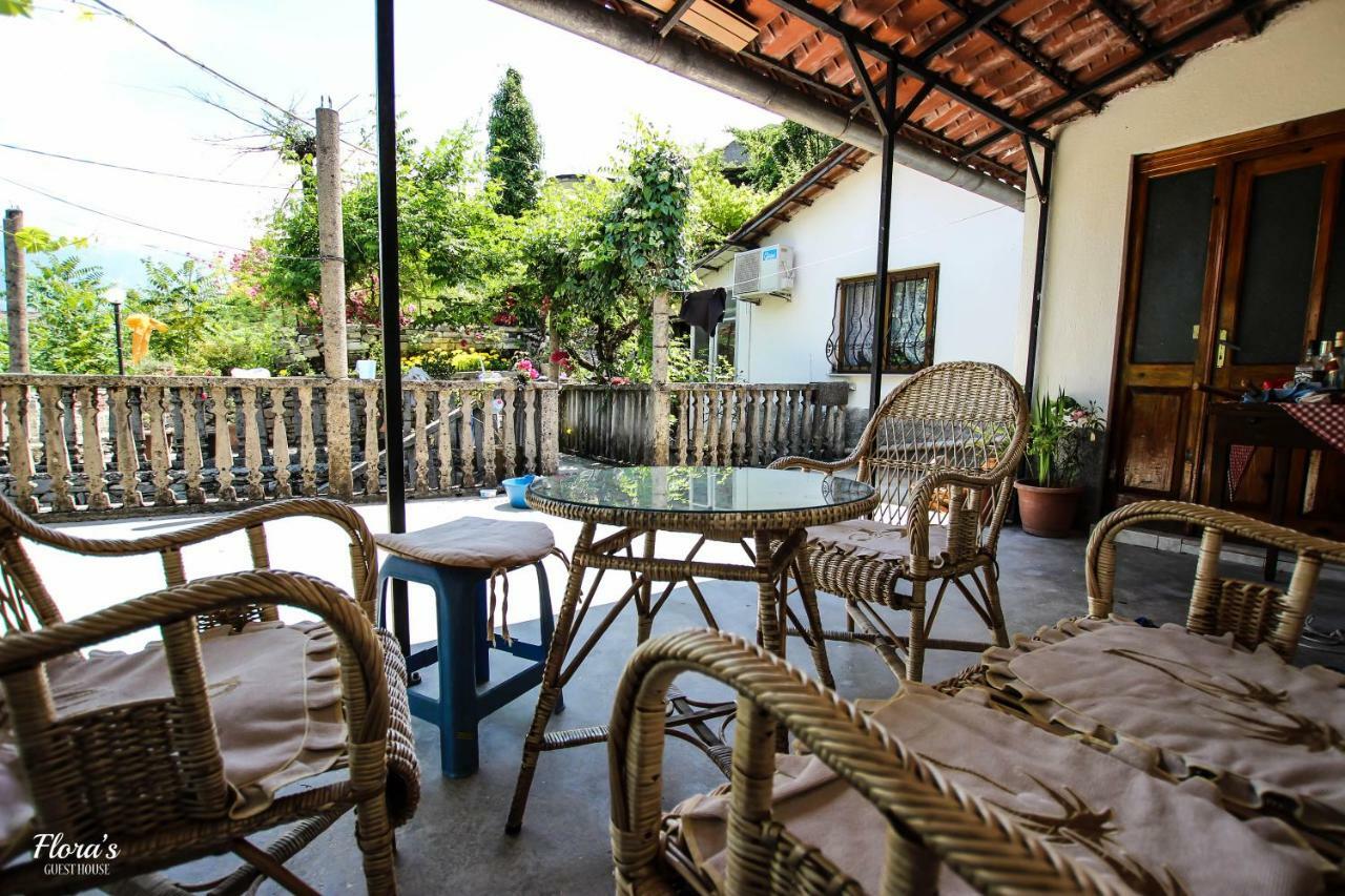 Flora'S Guesthouse 'The Fir Gate' Гирокастра Экстерьер фото